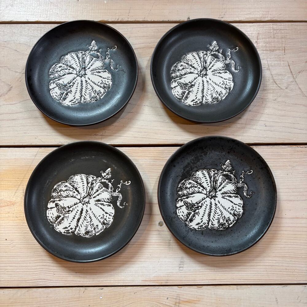 (4) Threshold NWT Black Matte Pumpkin Appetizer Plates Set of 4